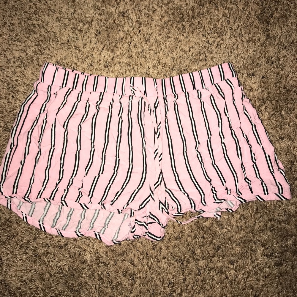 Stripped comfy shorts